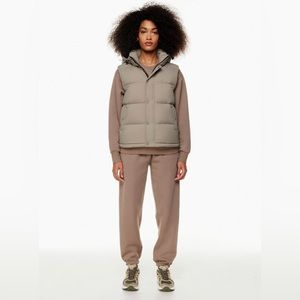Aritzia super puff vest